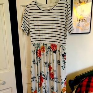 Stripe & Floral Short Sleeve Dress WITH POCKETS